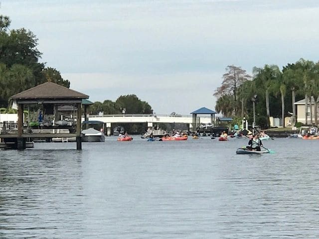 Dodging kayaks and pontoons (during dinghy ride)