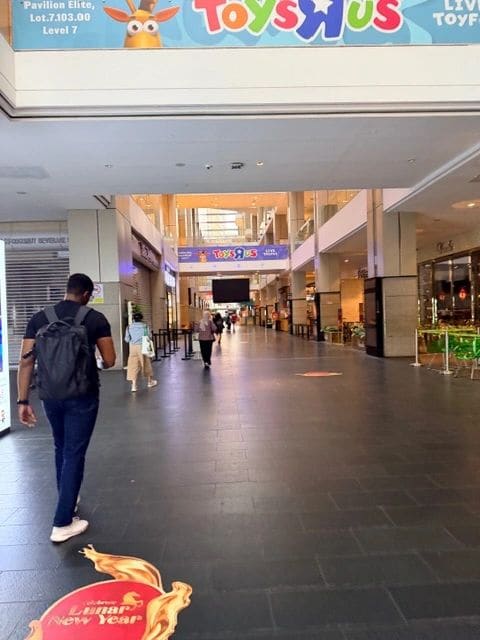 Changing focus to photos from every day life things. This one: we though TRU went out of business?