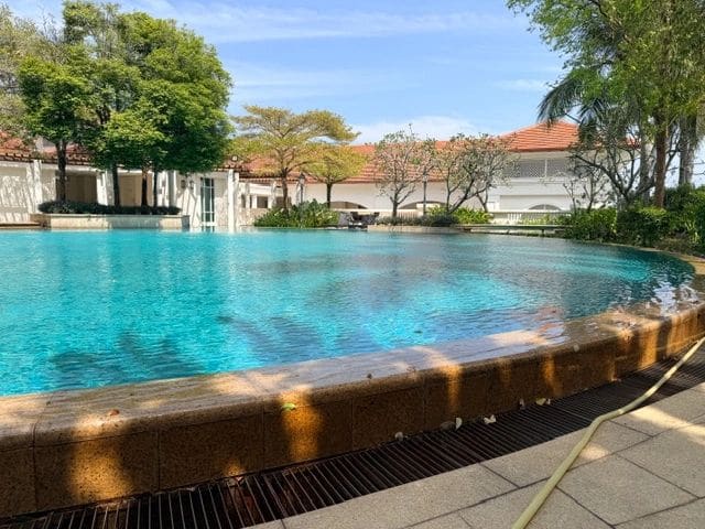 Condo pool