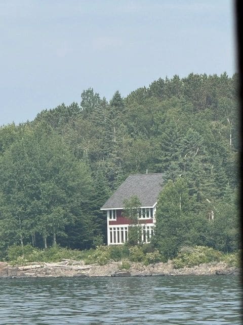 Leaving Knife River - lots of cottages.
