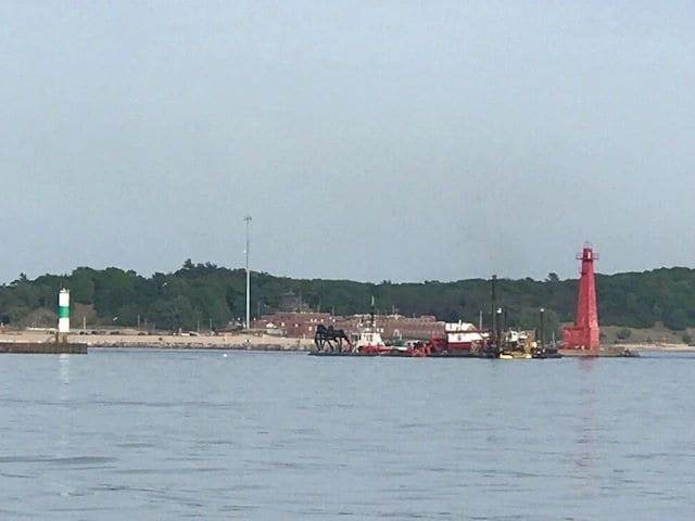Dreding operation coming into Muskegon channel