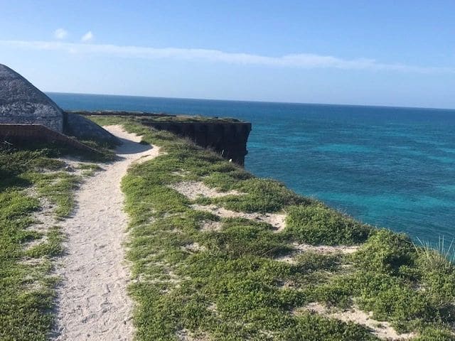 Walkway along the top of the Fort