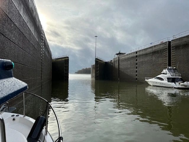 Locking opening to fog