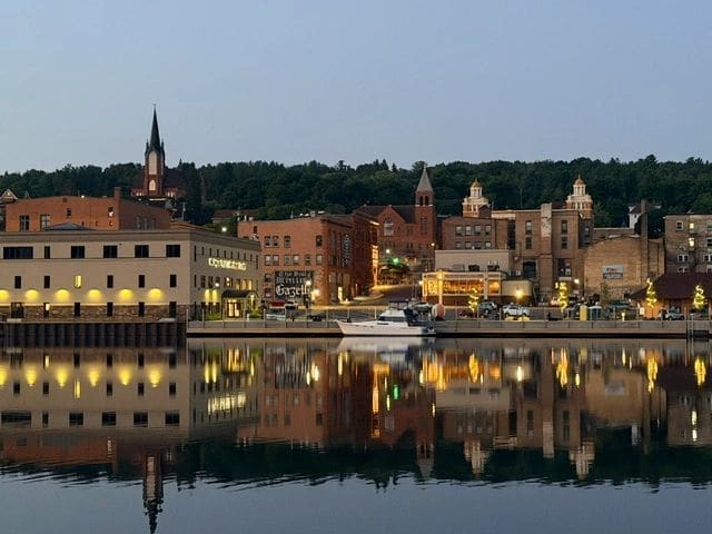 A peaceful Houghton.