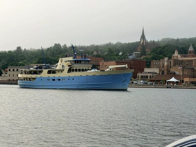 Ranger III Ferry to Isle Royale did not leave a wake! It makes the 6 hour trip to Isle Royale on Tuesdays and Fridays during the summer.