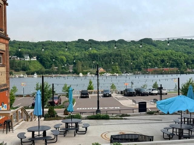 Walking around Houghton, looking north. Leland Tug in on the other side with the other boats.